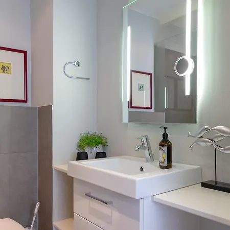 Birdie Apartment